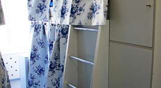 Хостел Хостел Маша Иркутск Кровать в общем четырехместном номере для мужчин и женщин-1